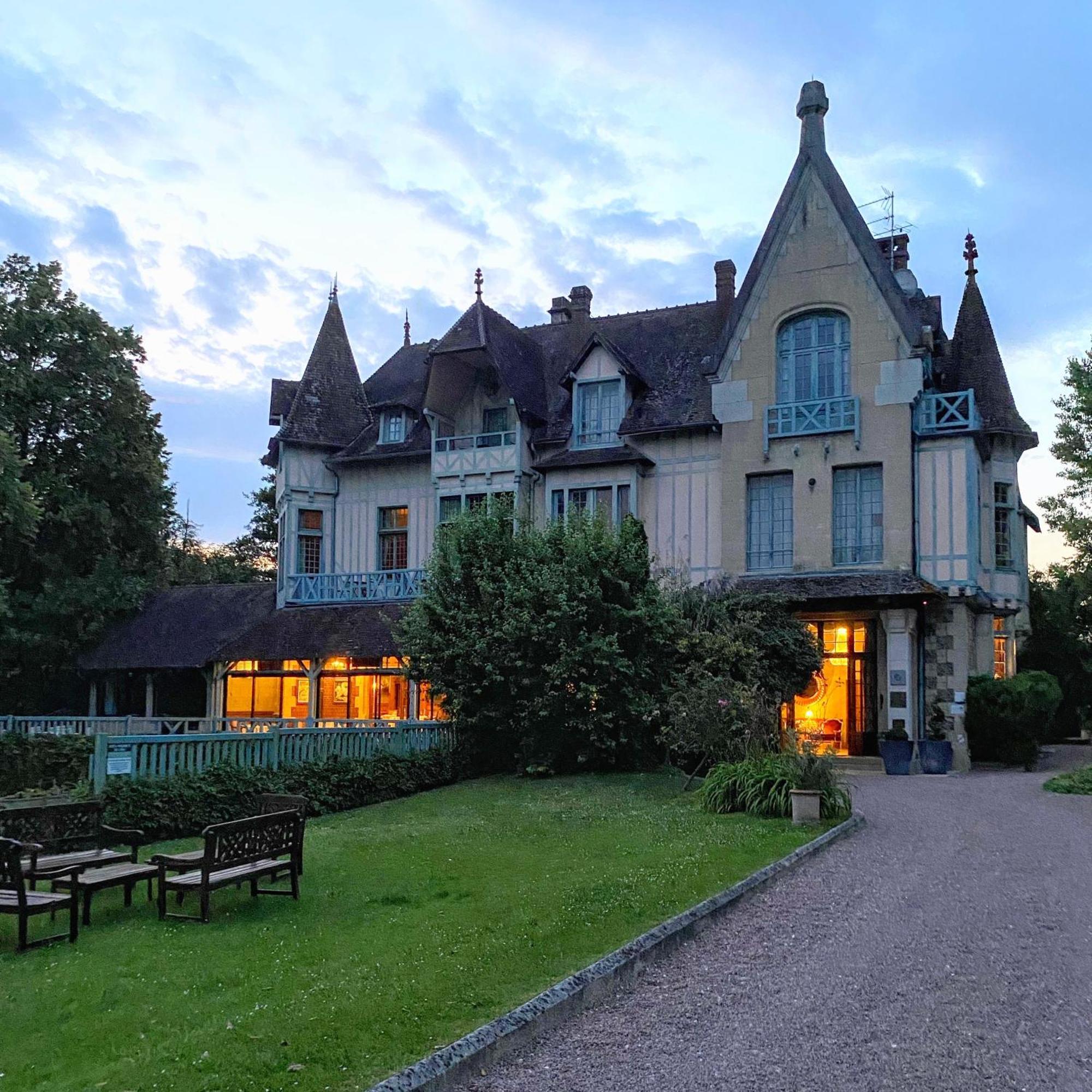 Le Moulin De Connelles Hotel Exterior photo
